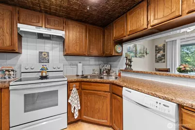 2517 NE 4th Street #523, Renton, WA 98056 - Photo 9