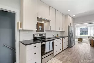 301 Columbia St, Kelso, WA 98626 - Photo 17