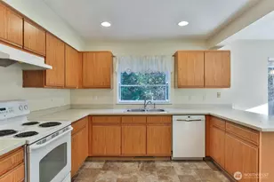 7316 194th Ave E, Bonney Lake, WA 98391 - Photo 9