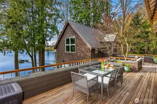 339 Lovell Ave SW, Bainbridge Island, WA 98110 - Photo 17