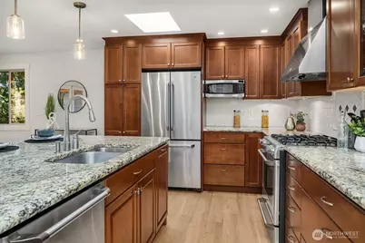 2836 241st Avenue SE, Sammamish, WA 98075 - Photo 9