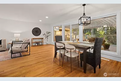 18330 47th Place NE, Lake Forest Park, WA 98155 - Photo 3