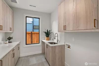 1422 Sequalish Street, Steilacoom, WA 98388 - Photo 27