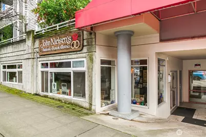 522 W Mercer Place #401, Seattle, WA 98119 - Photo 19