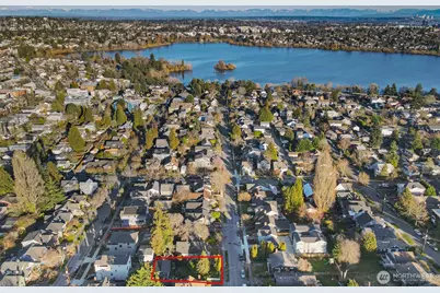 528 N 70th Street, Seattle, WA 98103 - Photo 7