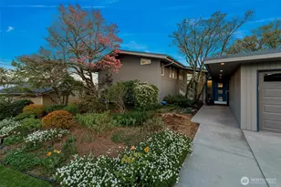 17825 NE 9th St, Bellevue, WA 98008 - Photo 3