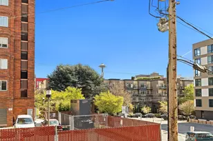 530 4th Ave W, Seattle, WA 98119 - Photo 17