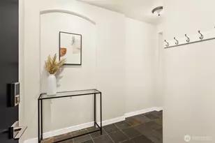 530 4th Ave W, Seattle, WA 98119 - Photo 3