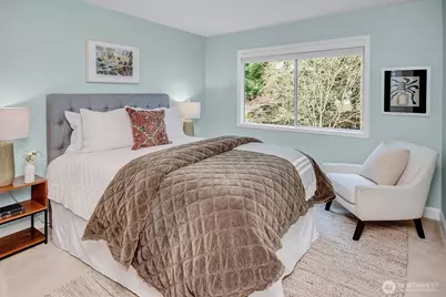 3911 240th Place SE, Sammamish, WA 98029 - Photo 29