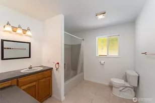 2340 Kelso Dr, Kelso, WA 98626 - Photo 15