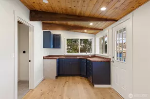 27830 Manzanita Beach Rd SW, Vashon, WA 98070 - Photo 11