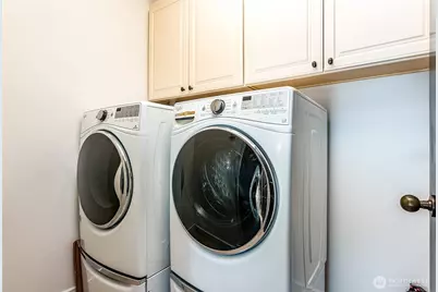 21 W Comstock Street #102, Seattle, WA 98119 - Photo 17