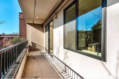 21 W Comstock Street #102, Seattle, WA 98119 - Photo 21