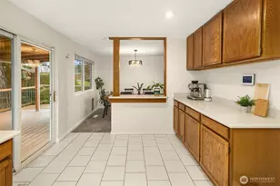 1006 Grant Ave S, Renton, WA 98057 - Photo 9