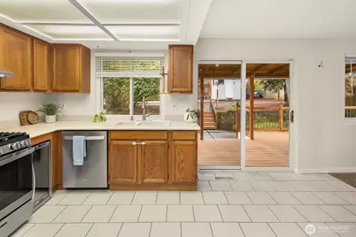 1006 Grant Avenue S, Renton, WA 98057 - Photo 13