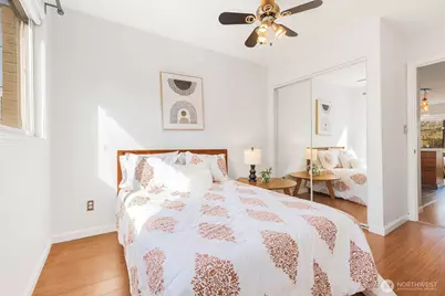 120 14th Avenue #10, Seattle, WA 98122 - Photo 13