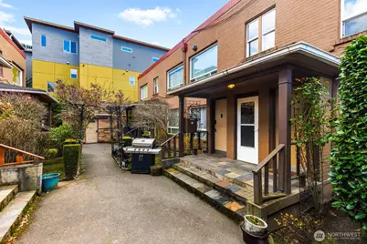 120 14th Avenue #10, Seattle, WA 98122 - Photo 3