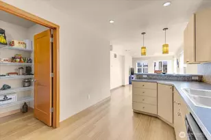 1719 SW Henderson St, Seattle, WA 98106 - Photo 9