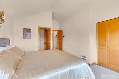 1719 SW Henderson Street, Seattle, WA 98106 - Photo 13