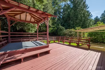 14828 Ashworth Avenue N, Seattle, WA 98117 - Photo 29