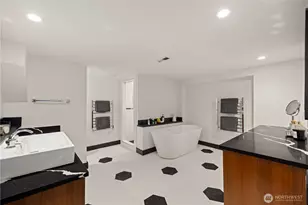 2528 1st Ave W, Seattle, WA 98119 - Photo 11