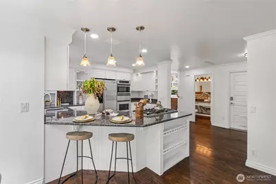 14021 SE 64th St, Bellevue, WA 98006 - Photo 9