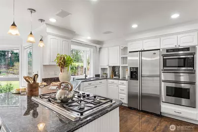 14021 SE 64th St, Bellevue, WA 98006 - Photo 7