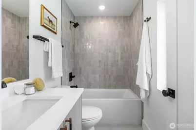 11013 Goodwin Way NE, Seattle, WA 98125 - Photo 17