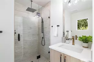 11013 Goodwin Way NE, Seattle, WA 98125 - Photo 13