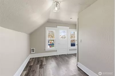 1621 W Knox Avenue, Spokane, WA 99205 - Photo 25