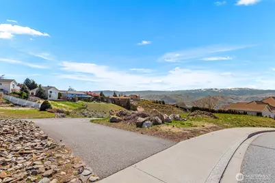 2450 Twin Peaks View, East Wenatchee, WA 98802 - Photo 13