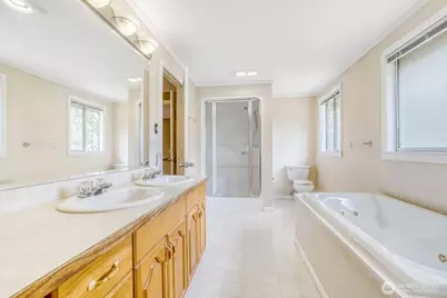 20115 48 Avenue SE, Bothell, WA 98012 - Photo 13