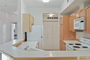 12122 NE 171st Pl, Bothell, WA 98011 - Photo 5