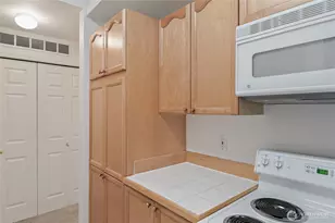 12122 NE 171st Pl, Bothell, WA 98011 - Photo 9