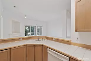 12122 NE 171st Pl, Bothell, WA 98011 - Photo 7