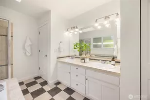10729 23rd Ave NE, Seattle, WA 98125 - Photo 29