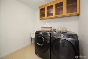 10729 23rd Ave NE, Seattle, WA 98125 - Photo 31
