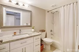 1125 E Olive St, Seattle, WA 98122 - Photo 9