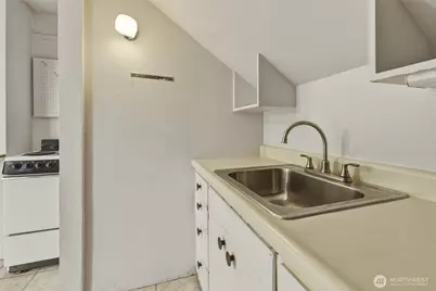 9906 Croft Street S, Tacoma, WA 98444 - Photo 11