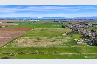 8683 Benson Road, Lynden, WA 98264 - Photo 9