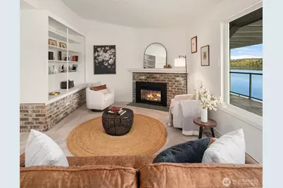 9139 SW Bayview Drive, Vashon, WA 98070 - Photo 11