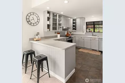 9139 SW Bayview Drive, Vashon, WA 98070 - Photo 13