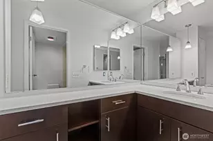 500 W Roy St, Seattle, WA 98119 - Photo 19