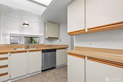 500 W Roy Street #W103, Seattle, WA 98119 - Photo 11