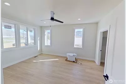 233 Saunders Avenue, Rock Island, WA 98850 - Photo 15