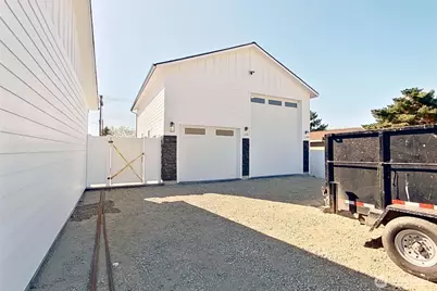 233 Saunders Avenue, Rock Island, WA 98850 - Photo 37