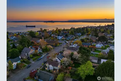 2710 W Blaine St, Seattle, WA 98199 - Photo 39