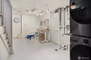 2710 W Blaine St, Seattle, WA 98199 - Photo 31