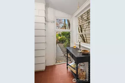 2710 W Blaine St, Seattle, WA 98199 - Photo 15