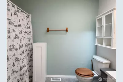 100 Hillcrest Drive, Elma, WA 98541 - Photo 11